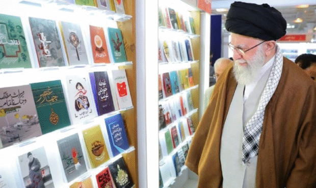 کتاب ماند اما صدای آشنا نرسید