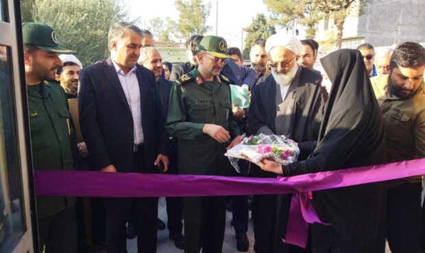 افتتاح نمایشگاه ثریا در آرادان