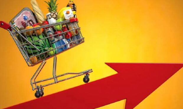 سهم سنگین گرانی بر سفره خانوارهای سمنانی سهم سنگین گرانی بر سفره خانوارهای سمنانی