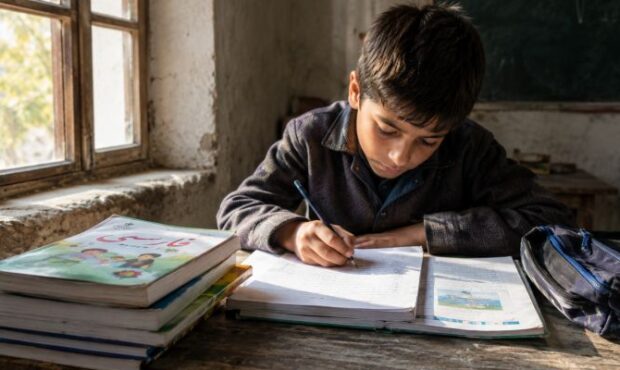 یارانهٔ تحصیلی؛ مُسکنی بر زخم نابرابری یارانهٔ تحصیلی؛ مُسکنی بر زخم نابرابری